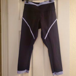 Lululemon crop black purple leggings size 4